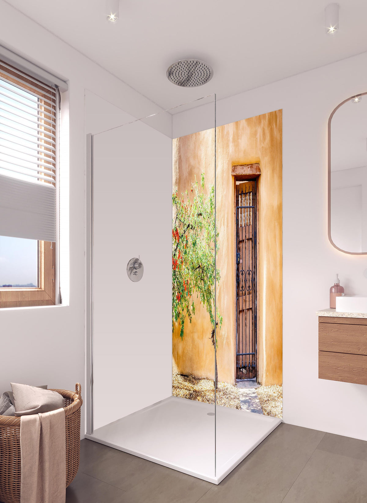 Duschrückwand - Altmodischer Hauseingang - Santa Fe in hellem Badezimmer mit Regenduschkopf - zweiteilige Eck-Duschrückwand