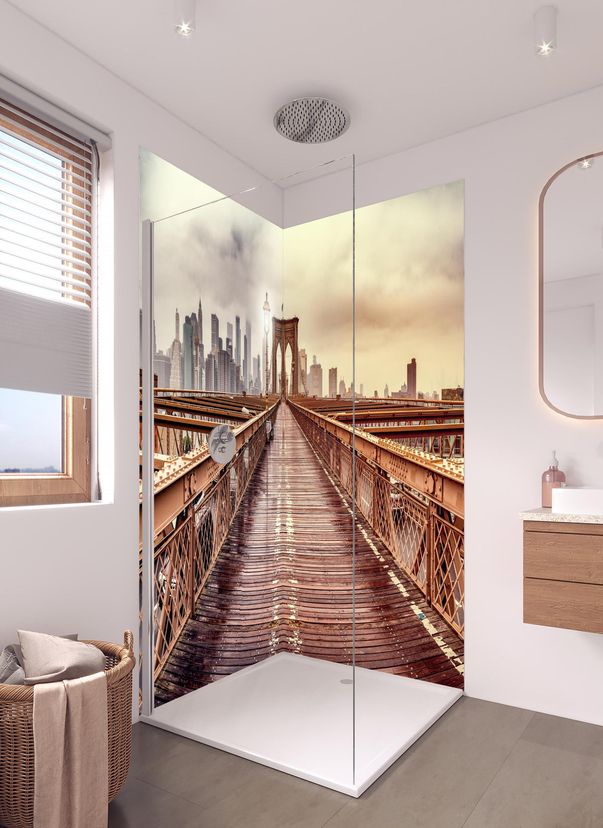 Duschrückwand - Ansicht der Brücke auf die Stadt in hellem Badezimmer mit Regenduschkopf - zweiteilige Eck-Duschrückwand
