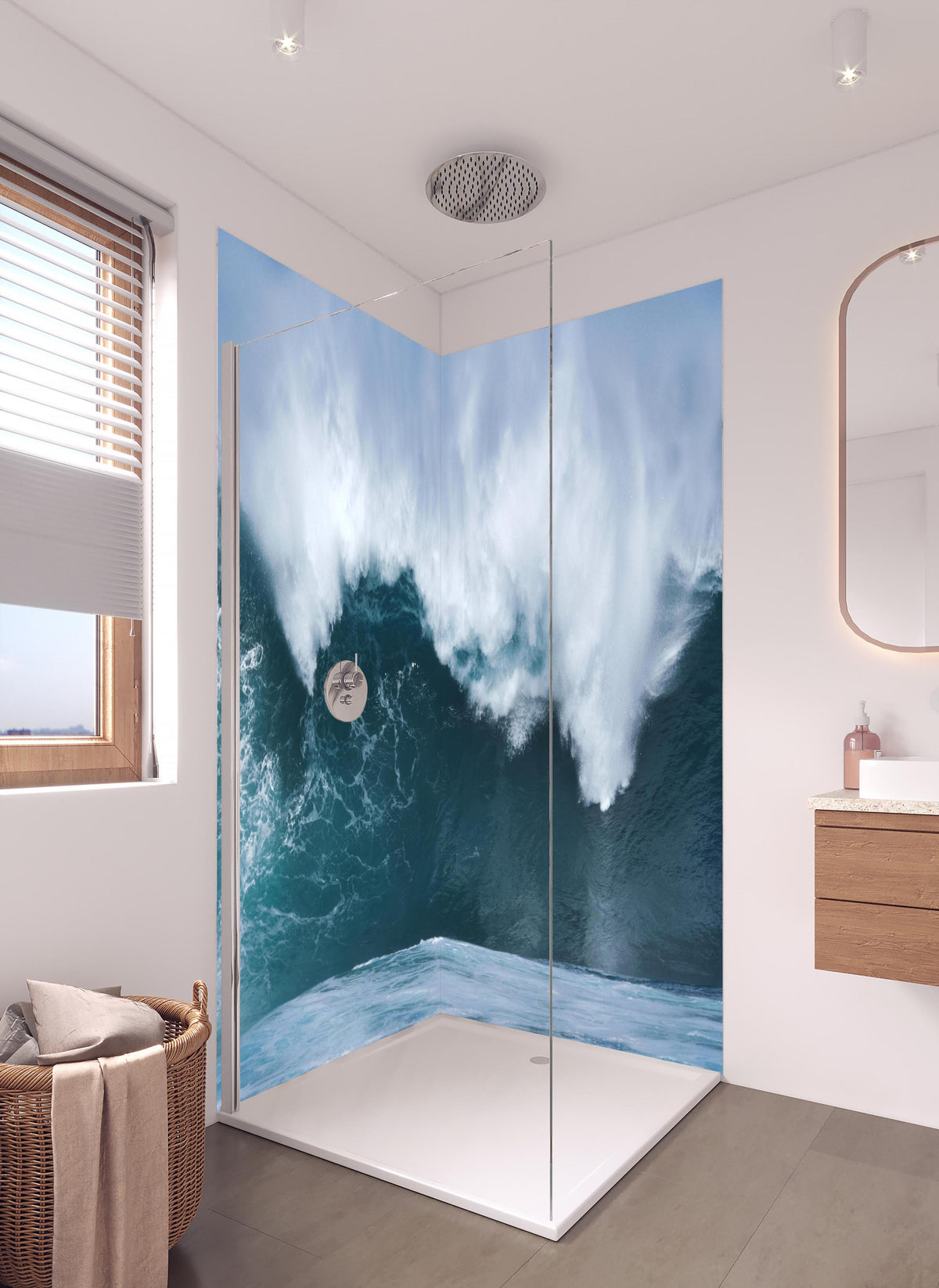 Duschrückwand - Große Welle im Ozean in hellem Badezimmer mit Regenduschkopf - zweiteilige Eck-Duschrückwand
