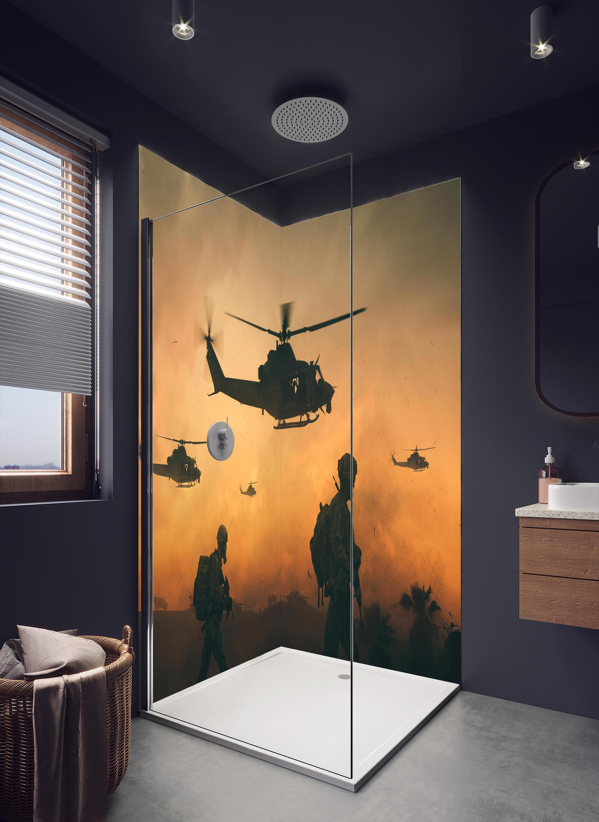 Duschrückwand - Militär und Hubschrauber auf dem Weg zum Schlachtfeld in dunklem Badezimmer mit Regenduschkopf