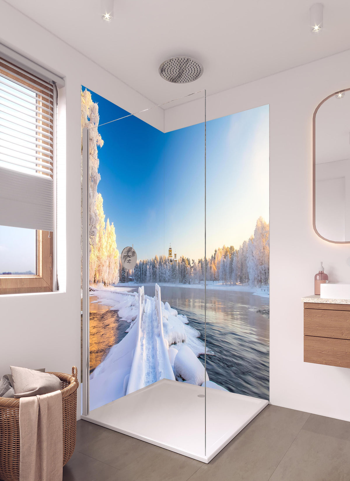 Duschrückwand - Pajakka Winter in hellem Badezimmer mit Regenduschkopf - zweiteilige Eck-Duschrückwand