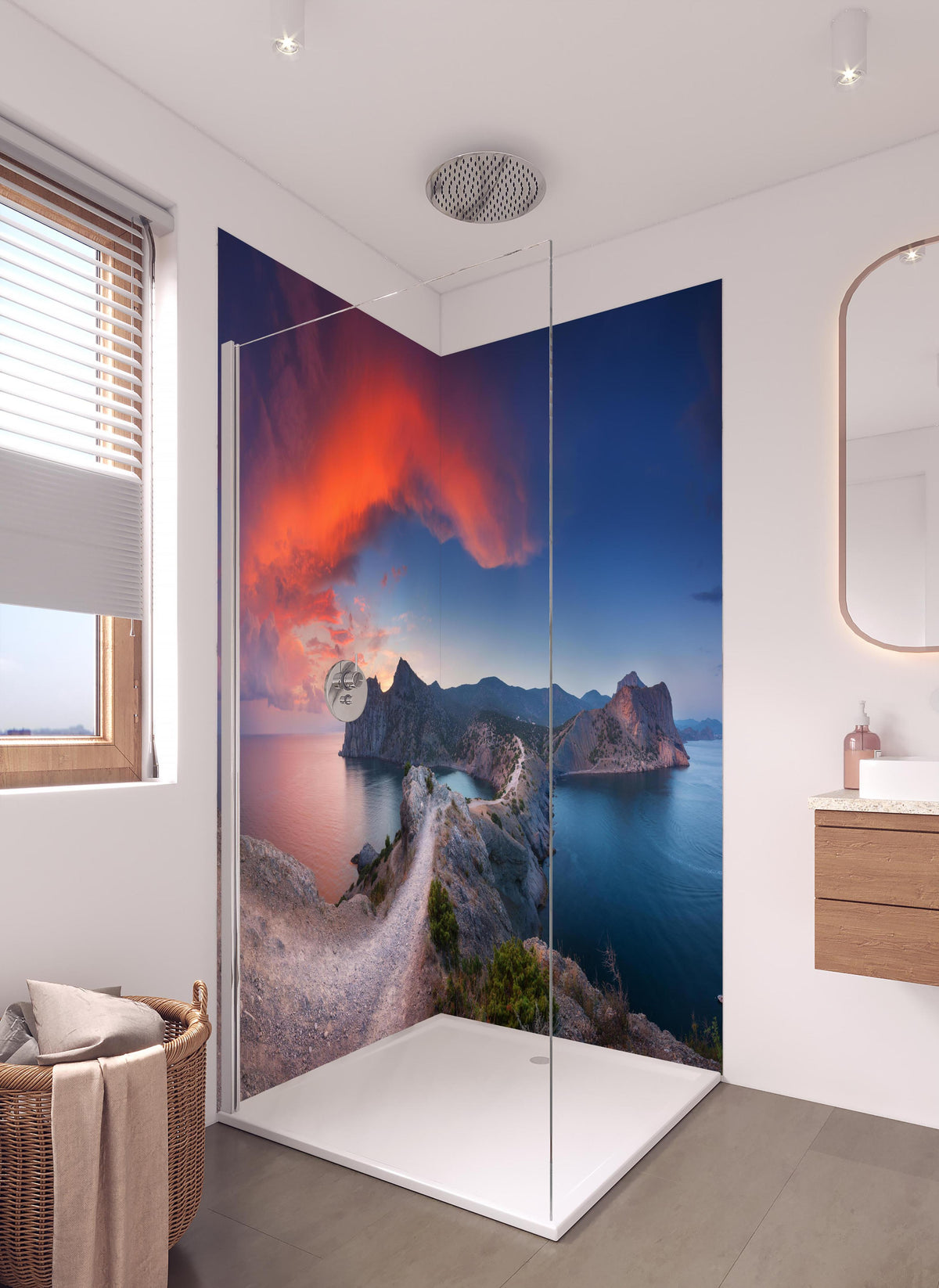 Duschrückwand - Schöne Panoramalandschaft mit Bergen in hellem Badezimmer mit Regenduschkopf - zweiteilige Eck-Duschrückwand