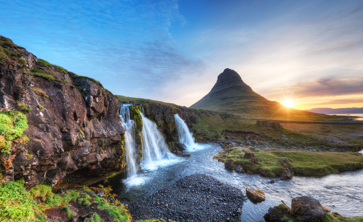 Duschrückwand-Wasserfall bei Sonnenuntergang