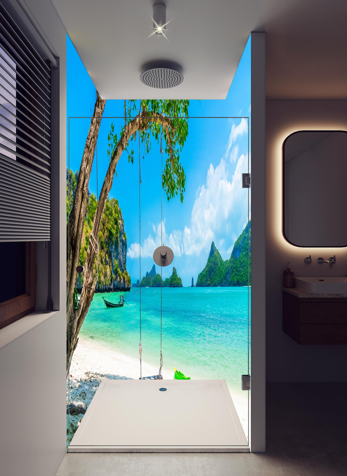 Duschrückwand - Paradiesischer Strand in Thailand in hellem Badezimmer mit Regenduschkopf - zweiteilige Eck-Duschrückwand