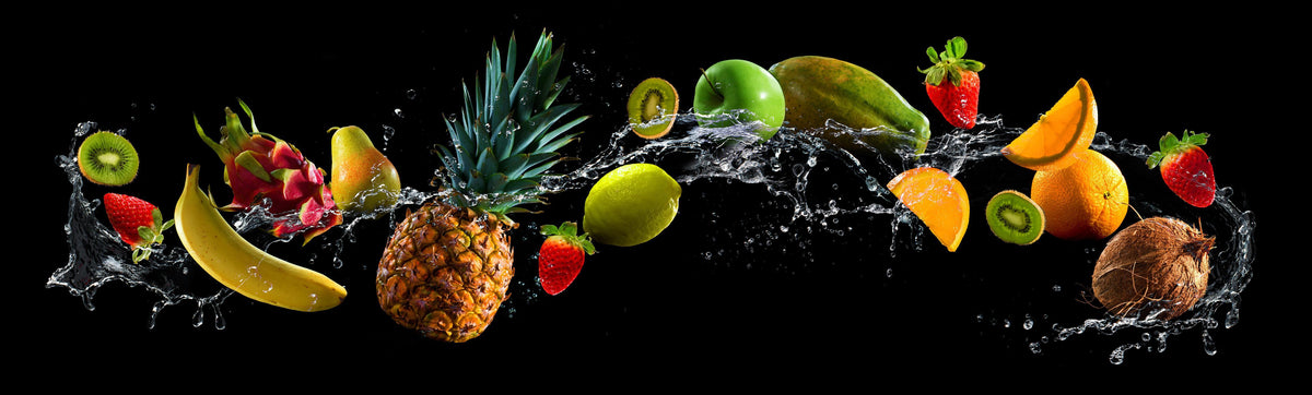 Küchenrückwand-Früchte mit Wasserspritzern