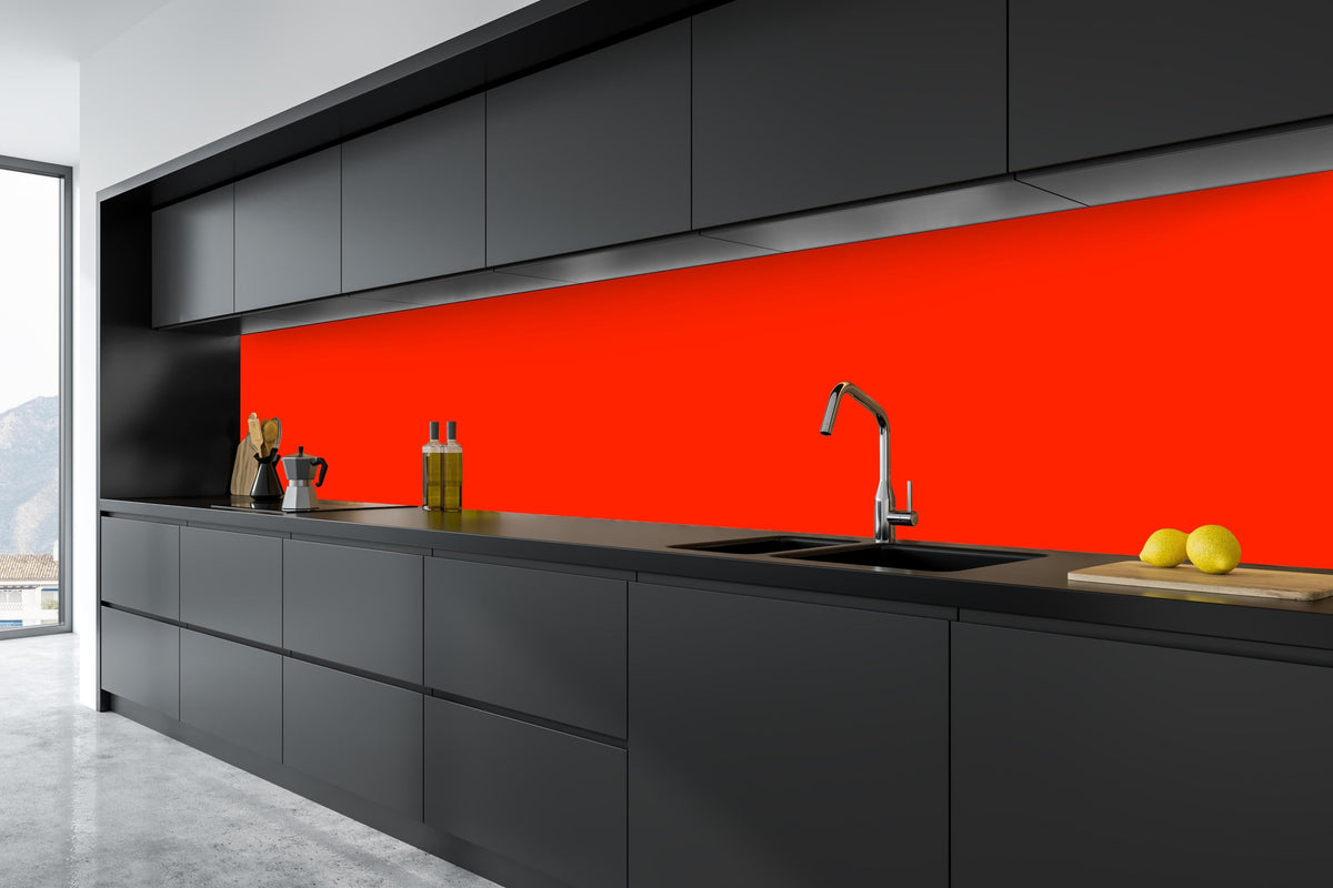 Küche - RAL 2005 (Leuchtendes Orange) in tiefschwarzer matt-premium Einbauküche