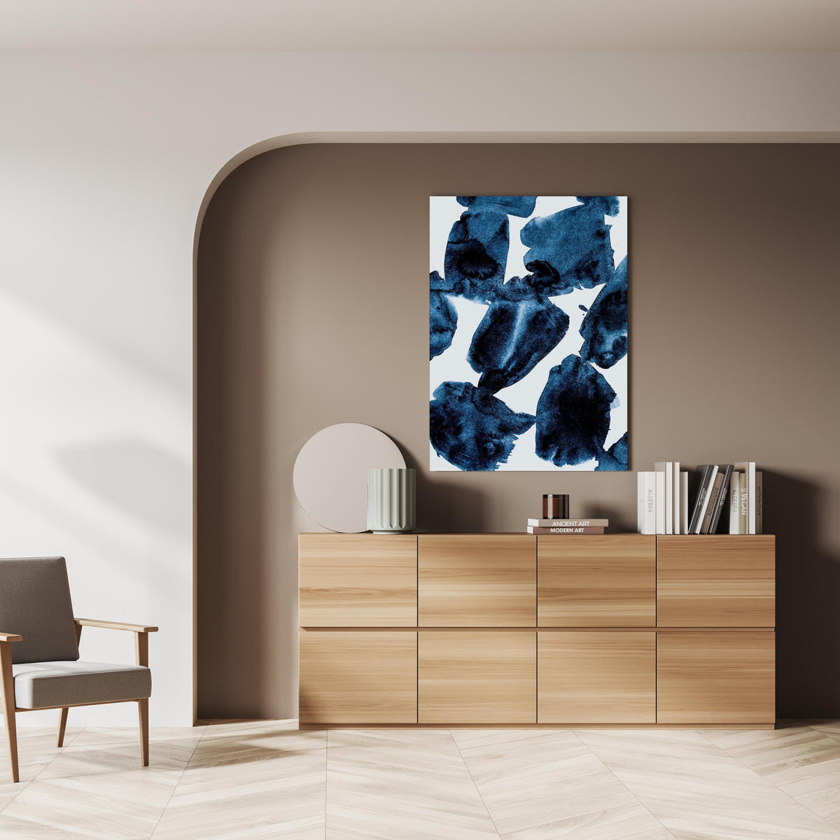 Wandbild - Abstraktes Aquarell Gemälde über doppelter Holzkommode mit Vase und Büchersammlung