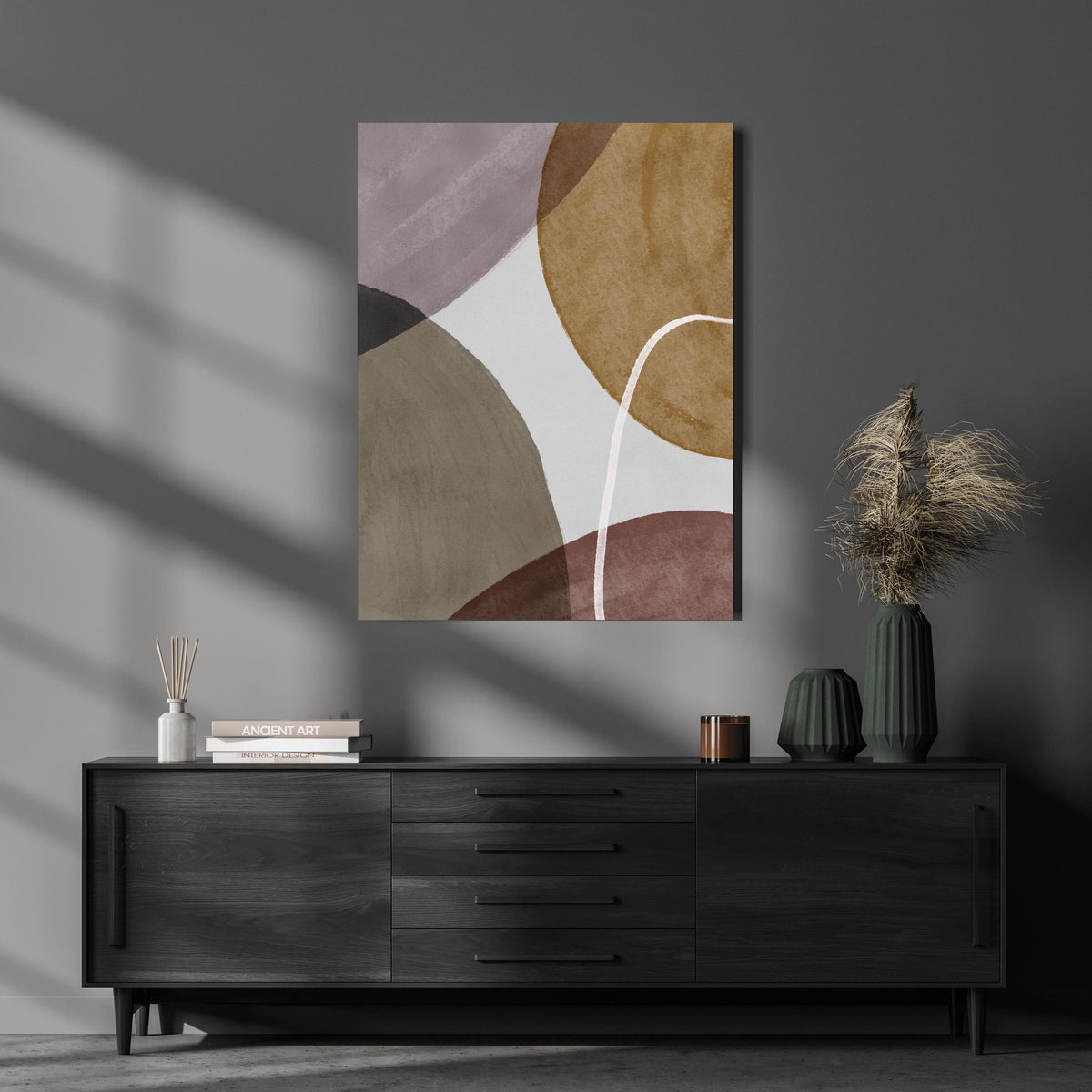 Wandbild - Moderne Grafik - Formen über luxuriöser Holzkommode und dunkelgrünen Vasen