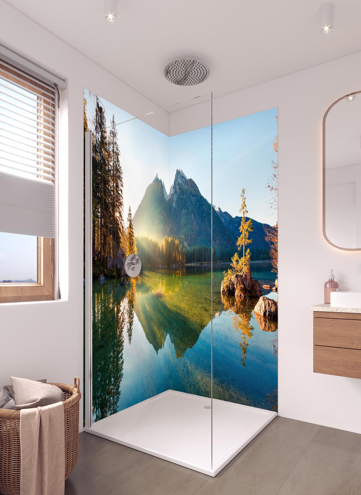 Duschrückwand - Sonnenaufgang am Hintersee in hellem Badezimmer mit Regenduschkopf  - zweiteilige Eck-Duschrückwand