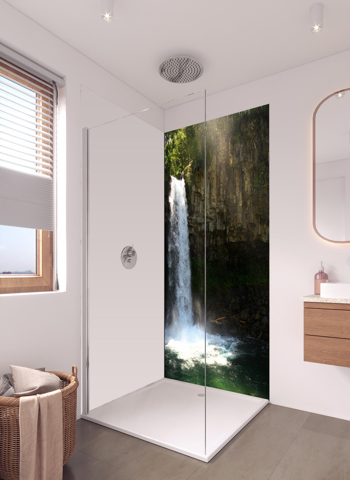 Duschrückwand - Wancheng - Wasserfall in hellem Badezimmer mit Regenduschkopf - einteilige Duschrückwand